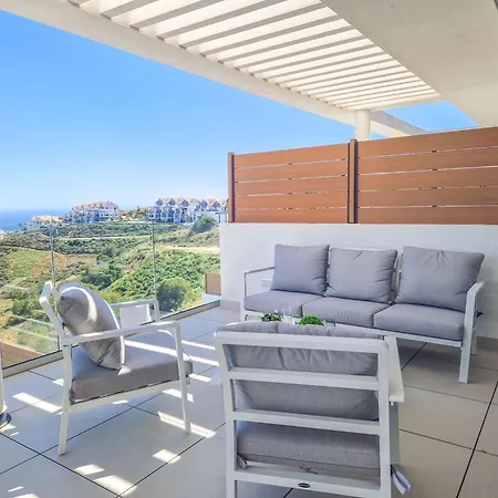Daire Modern 2 Bedroom In One Heights La Cala