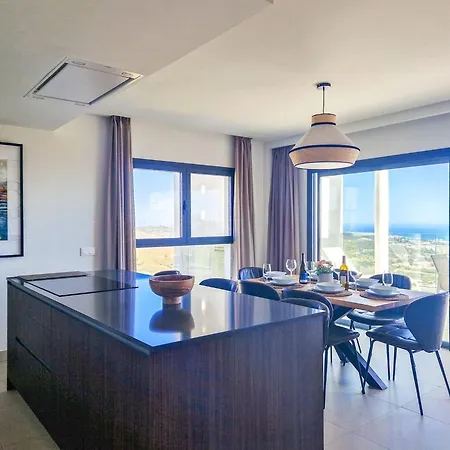 Modern 2 Bedroom In One Heights La Cala Apartmán