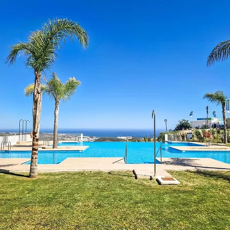Modern 2 Bedroom In One Heights La Cala Apartmán